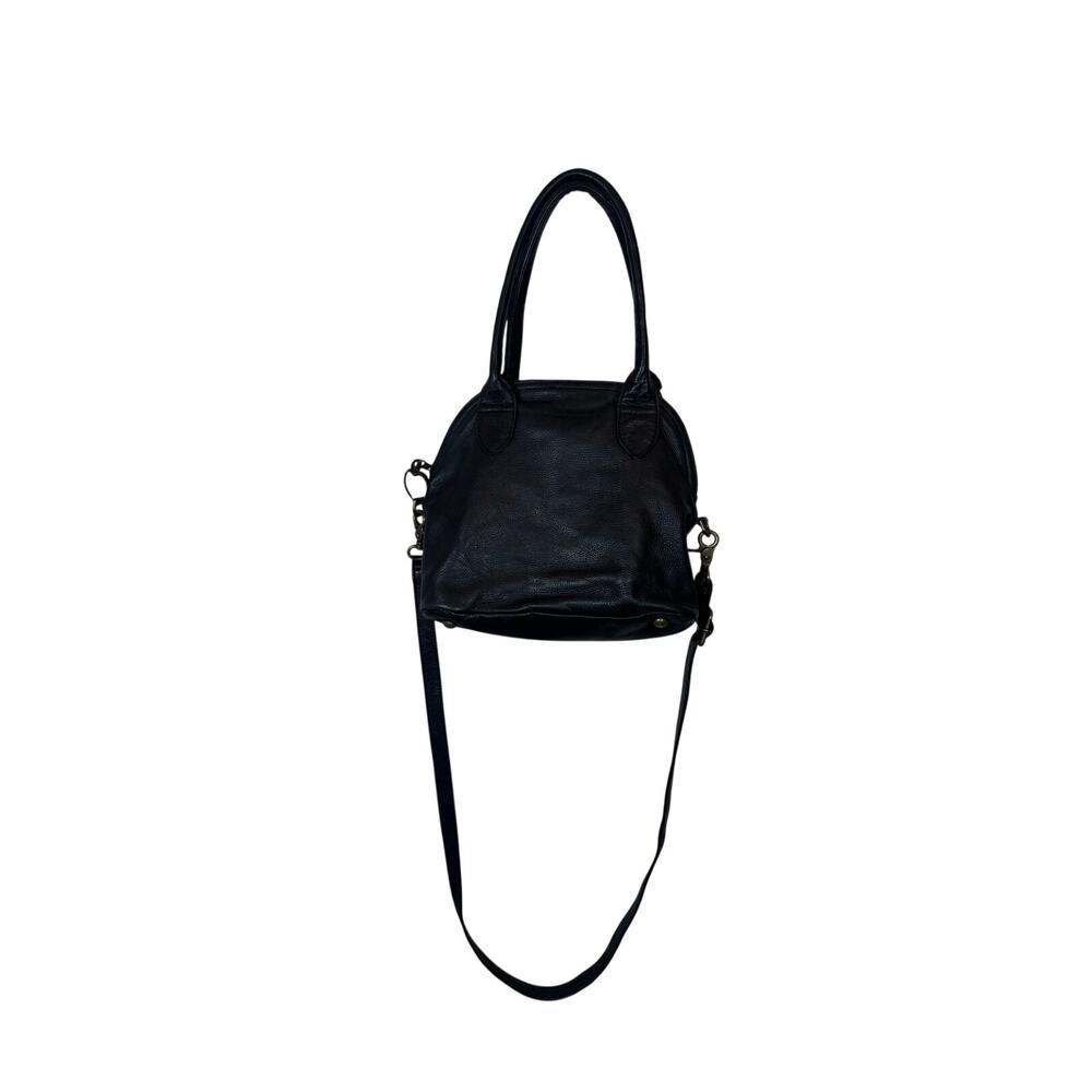 Wanderers Travel Co Banff Crossbody Bag Black Pebbled Leather - Picture 8 of 13